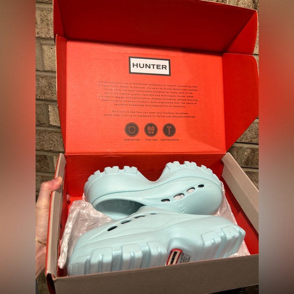 Hunter Bryce Clogs - Picture 5 of 12